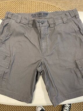 Duluth Trading Co Gray Flex Fire Hose Cargo Shorts